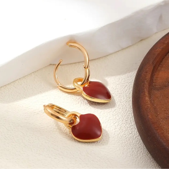 Elegant Red Heart Drop Earrings Chic & Simple Zinc Alloy Dangle Earrings - Picture 4 of 11